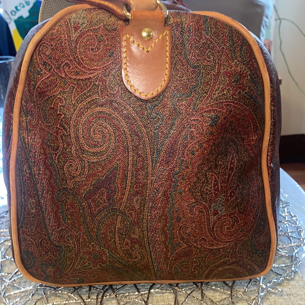 ETRO Duffle bag w/ luggage tag & lock and key. EUC! - Picture 6 of 17